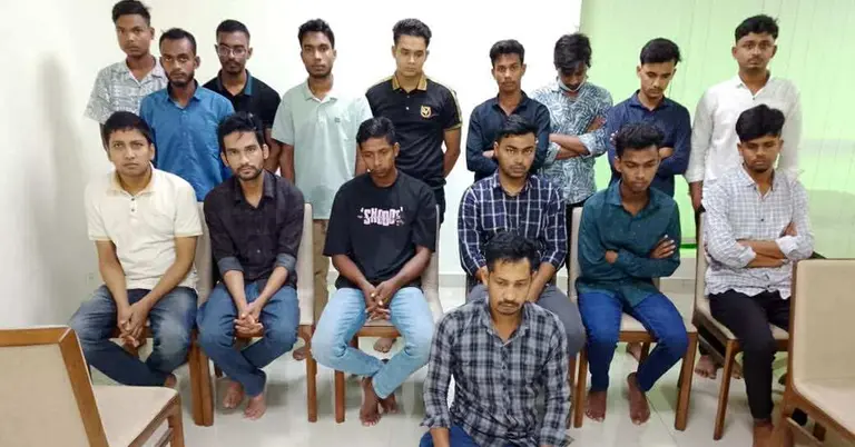 নাবিক রেটিং পরীক্ষায় প্রতারণার দায়ে গ্রেপ্তাররা